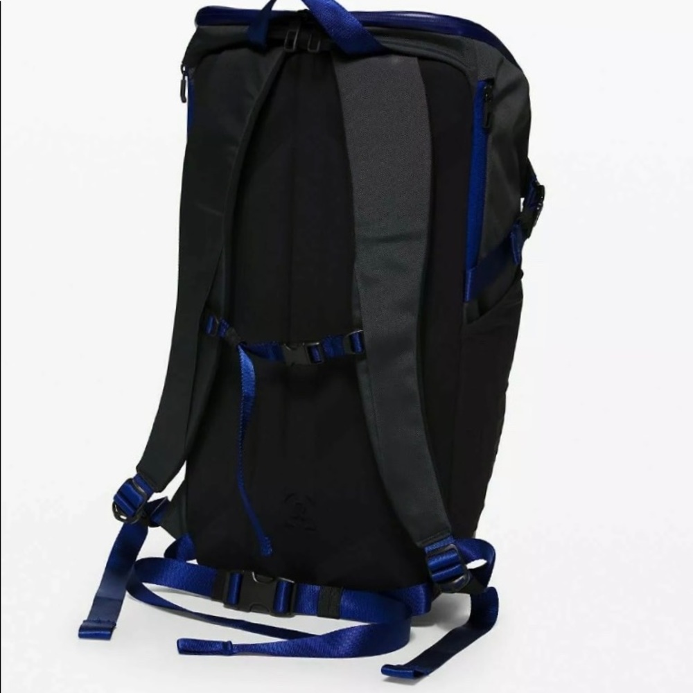 NWT lululemon more miles backpack